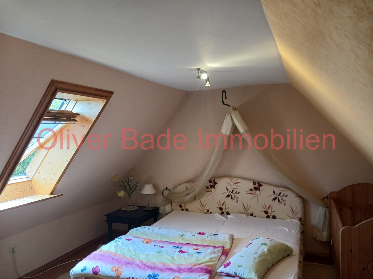 Schlafzimmer DG